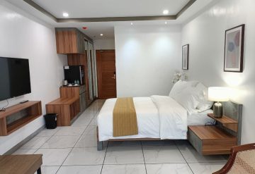 Rosh Hotel