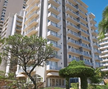 Coconut Waikiki Hotel