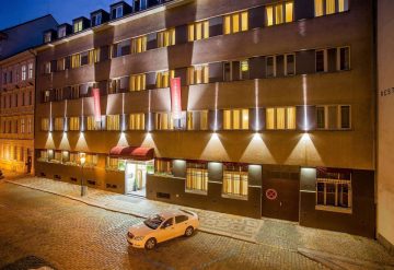 Cloister Inn Hotel