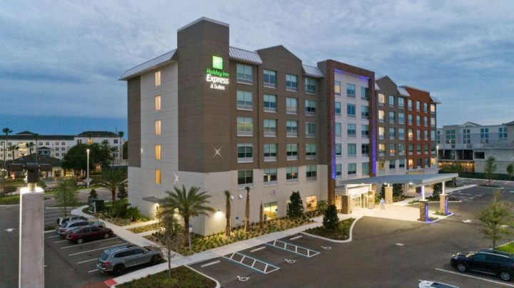 Holiday Inn Express & Suites Orlando- Lake Buena Vista by IHG
